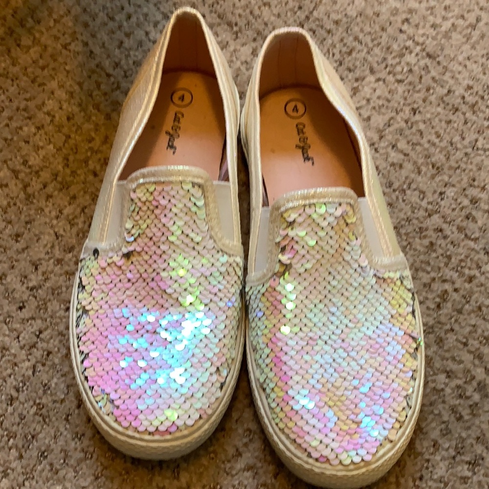 Cat & Jack Size 4 Children’s Mermaid Scale slip on shoes